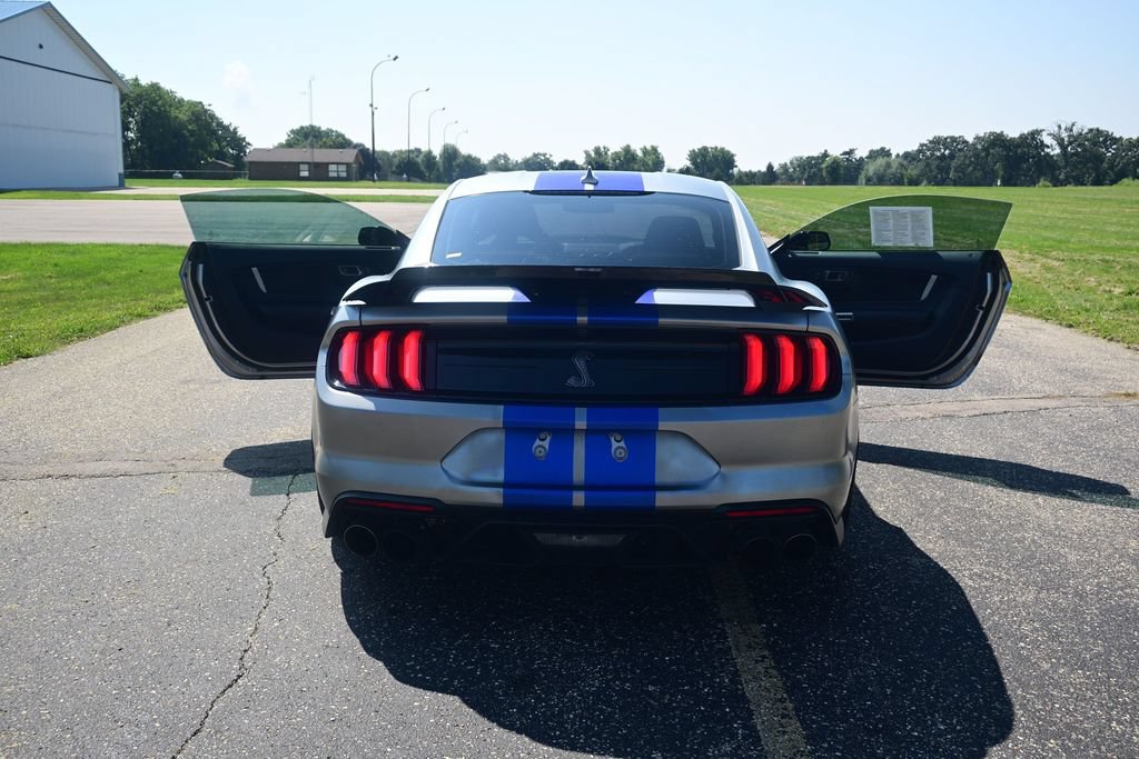 Used 2022 Ford Mustang Shelby GT500 w/ Technology Package RWD image 14