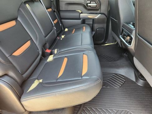 Used 2021 GMC Sierra 1500 AT4 w/ AT4 Premium Package AWD/4WD image 31