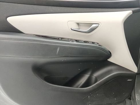 Used 2024 Hyundai Tucson Limited FWD image 11
