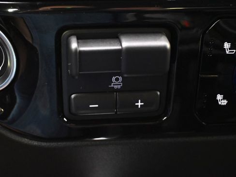Used 2024 Chevrolet Silverado 1500 RST AWD/4WD image 32