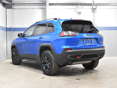 Used 2020 Jeep Cherokee Trailhawk w/ Cold Weather Group AWD/4WD image 24