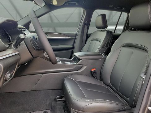 New 2026 Jeep Grand Cherokee Limited AWD/4WD image 11