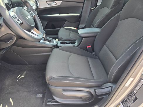 Used 2023 Kia Forte LXS FWD image 11