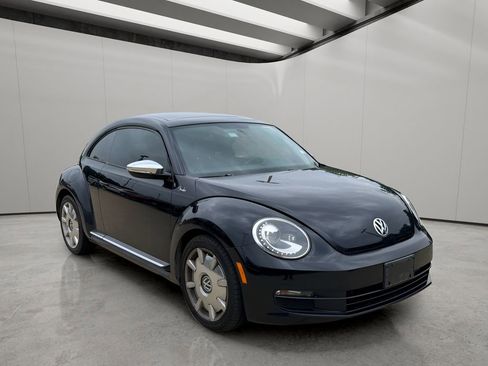 Used 2013 Volkswagen Beetle 2.5 Fender FWD image 7