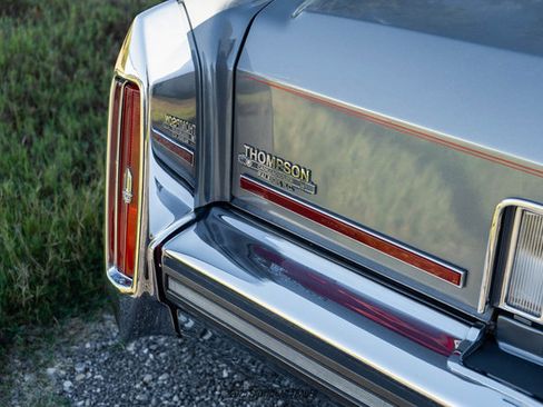 Used 1988 Cadillac Brougham image 66