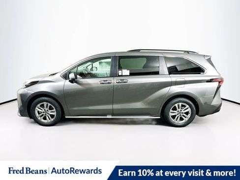 New 2026 Toyota Sienna XLE image 6