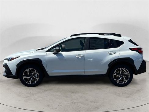 Used 2025 Subaru Crosstrek 2.0i Premium image 2