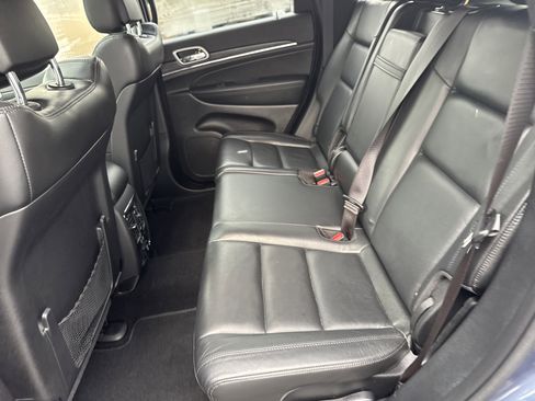Used 2021 Jeep Grand Cherokee Limited image 13