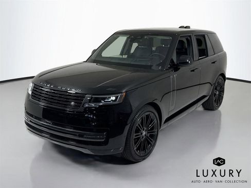 Used 2024 Land Rover Range Rover SE image 2