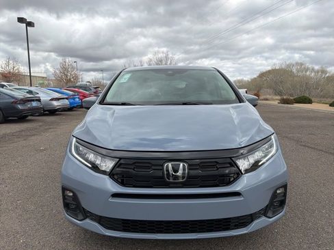 New 2026 Honda Odyssey Touring image 2