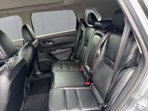 Used 2023 Nissan Rogue SL AWD/4WD image 17