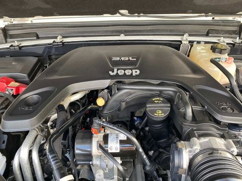 Used 2021 Jeep Wrangler Unlimited Sport image 23