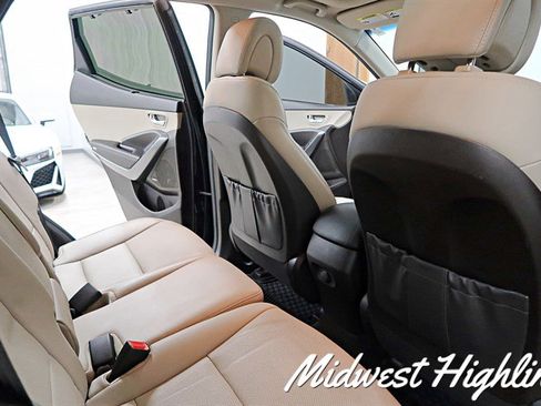 Used 2017 Hyundai Santa Fe Sport AWD/4WD image 39