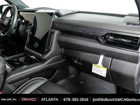 New 2026 GMC Yukon XL AT4 Ultimate AWD/4WD image 25