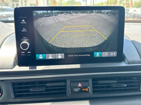 Used 2023 Honda Pilot EX-L image 11