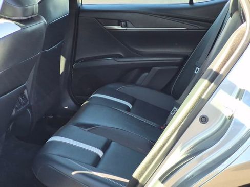 Used 2025 Toyota Camry SE image 17