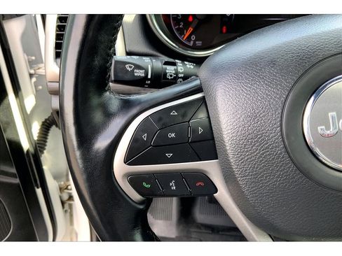 Used 2022 Jeep Grand Cherokee Laredo X AWD/4WD image 20