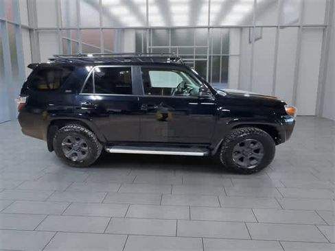 Used 2018 Toyota 4Runner SR5 image 17