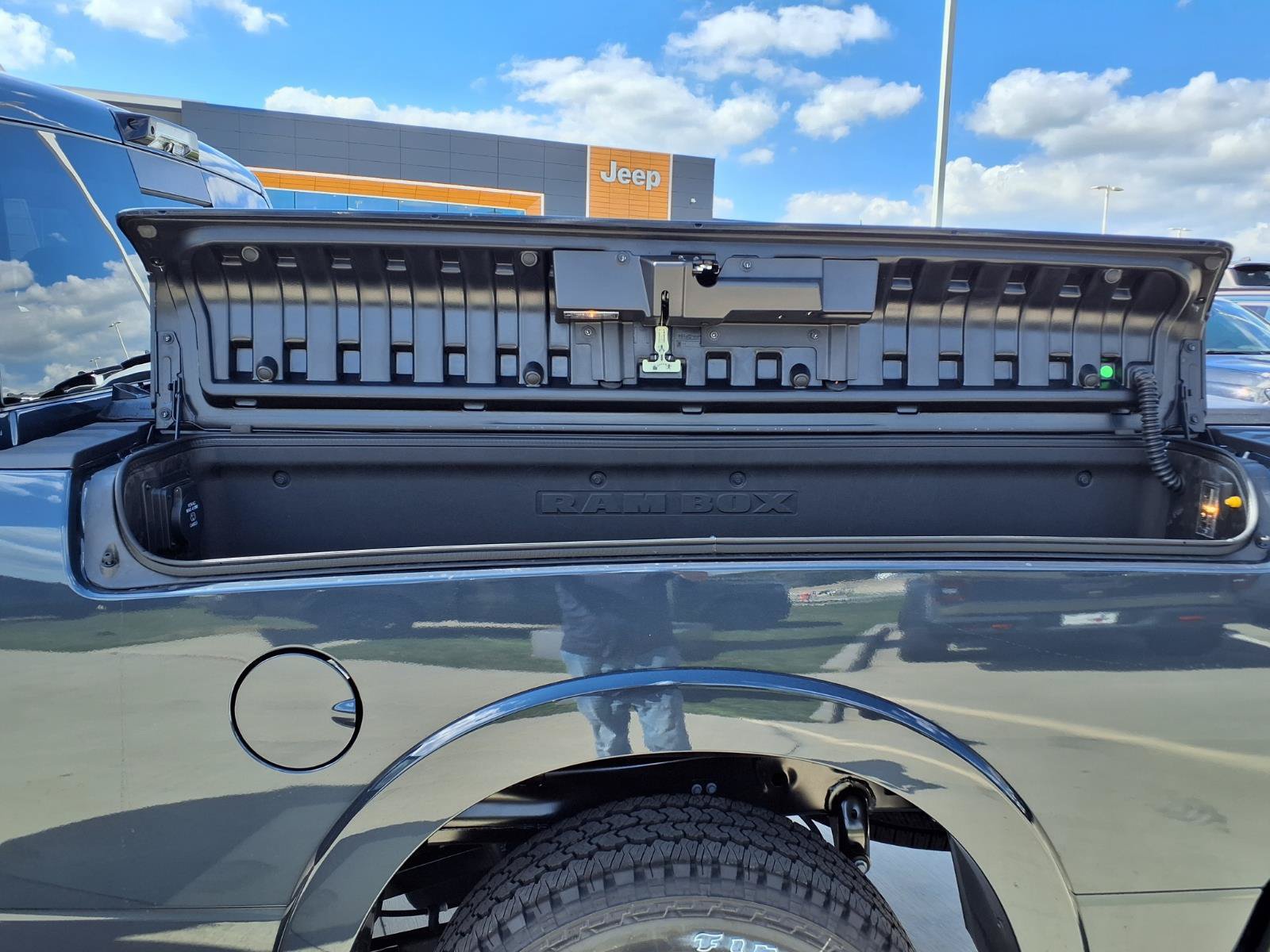 New 2027 RAM 2500 Limited AWD/4WD image 9