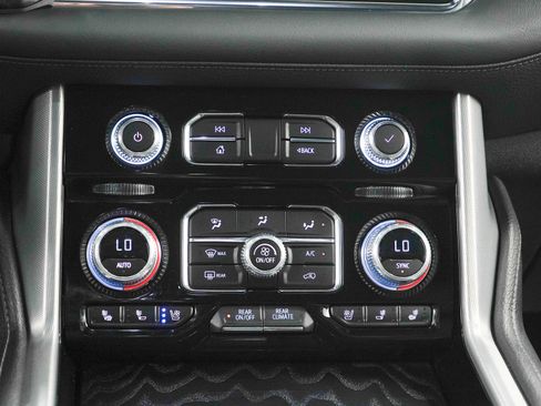 Used 2023 GMC Yukon Denali AWD/4WD image 21