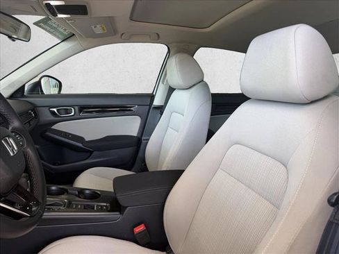 Used 2022 Honda Civic EX image 9