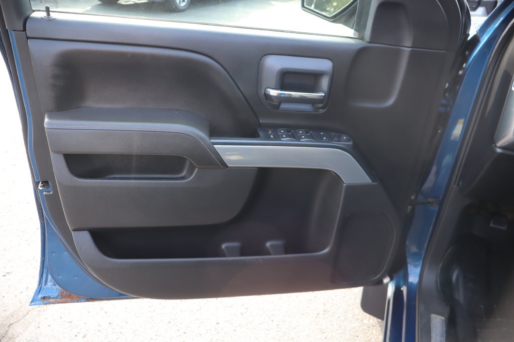 Used 2017 Chevrolet Silverado 1500 LT w/ All Star Edition AWD/4WD image 19