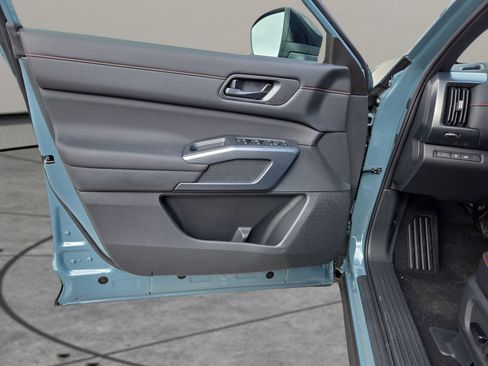 New 2026 Nissan Pathfinder Rock Creek w/ Rock Creek Premium Package image 11