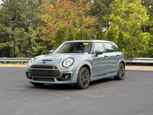 Used 2024 MINI Cooper Clubman S w/ MINI Untold Edition FWD image 11