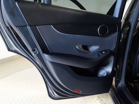 Used 2021 Mercedes-Benz GLC 300 4MATIC image 27