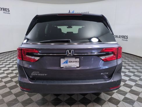 Used 2024 Honda Odyssey Elite image 4
