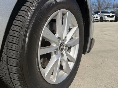 Used 2025 Toyota Camry LE image 8