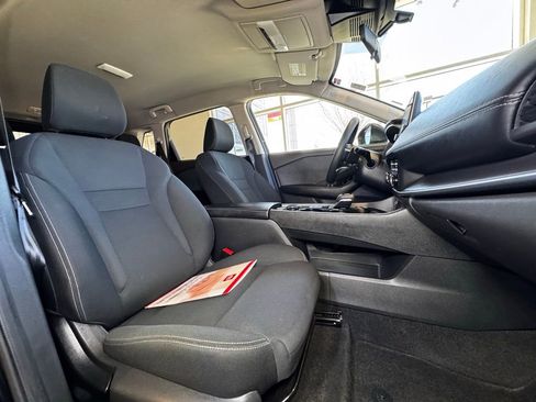 Used 2023 Nissan Rogue S image 50