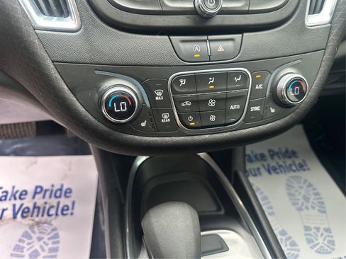 Used 2021 Chevrolet Malibu LT image 34