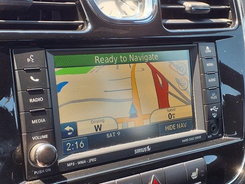 Used 2011 Chrysler 200 Limited FWD image 22