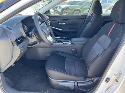 New 2025 Nissan Sentra SR image 15