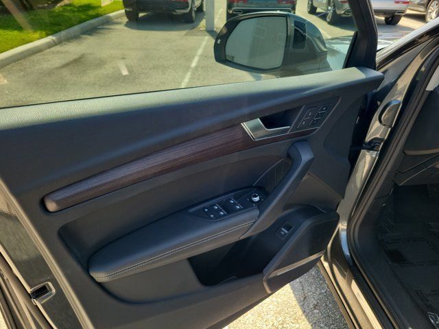 Certified 2023 Audi Q5 2.0T Prestige AWD/4WD image 17