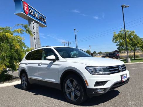 Used 2020 Volkswagen Tiguan SEL w/ 3rd Row Seat Package AWD/4WD image 55