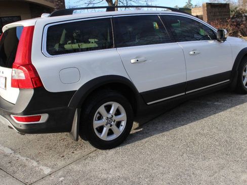 Used 2013 Volvo XC70 3.2 image 8