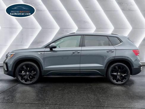 Used 2022 Volkswagen Taos SE image 5