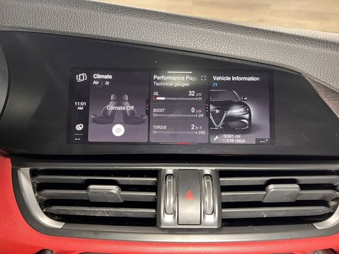 Used 2021 Alfa Romeo Giulia Ti w/ Nero Edizione image 29