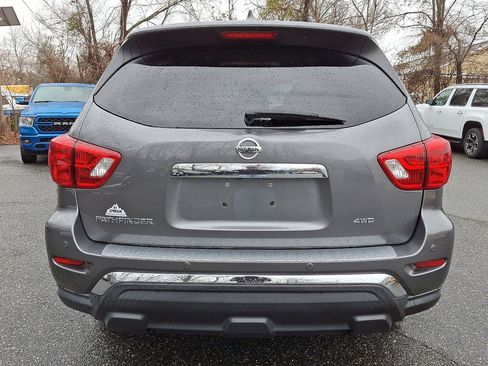 Used 2020 Nissan Pathfinder S image 4