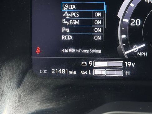 Used 2025 Toyota Sequoia Capstone AWD/4WD image 26