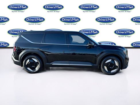 Used 2024 Kia EV9 Light Long Range RWD image 8
