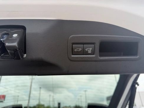 Used 2025 Subaru Solterra AWD/4WD image 26
