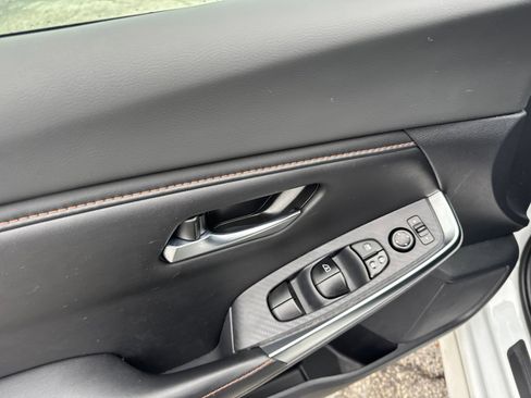 Certified 2022 Nissan Sentra SR w/ Midnight Edition image 13