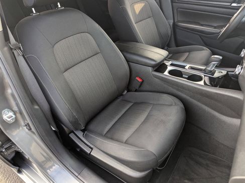 Used 2024 Nissan Altima 2.5 SV image 49