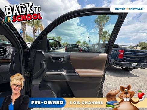 Used 2023 Toyota Tacoma Limited AWD/4WD image 31