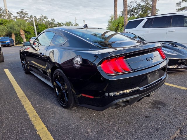 Used 2022 Ford Mustang GT w/ Black Accent Package RWD image 3