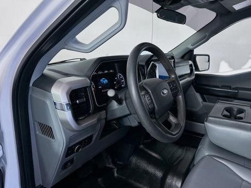 Used 2021 Ford F150 XL w/ Trailer Tow Package image 9