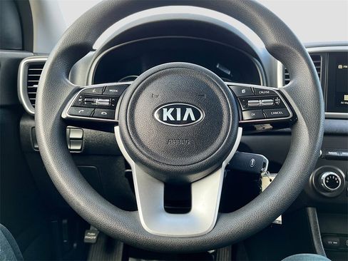 Used 2022 Kia Sportage LX image 11